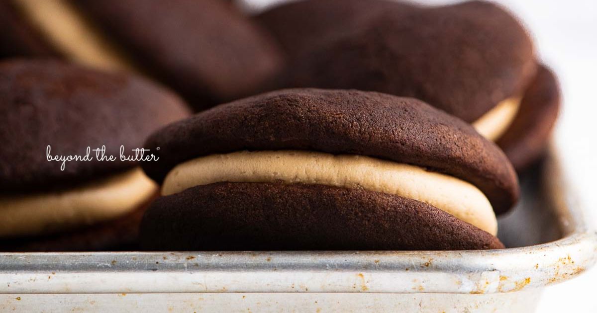 Mouthwatering Chocolate Peanut Butter Whoopie Pies: Easy & Freezable
